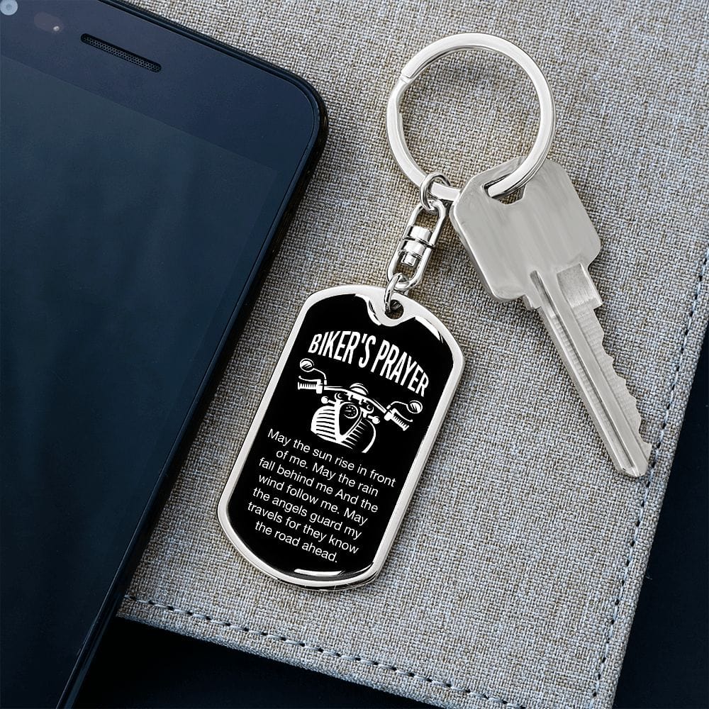 Llavero con etiqueta de perro y oración del motorista