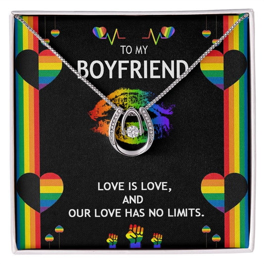 Novio afortunado en el amor