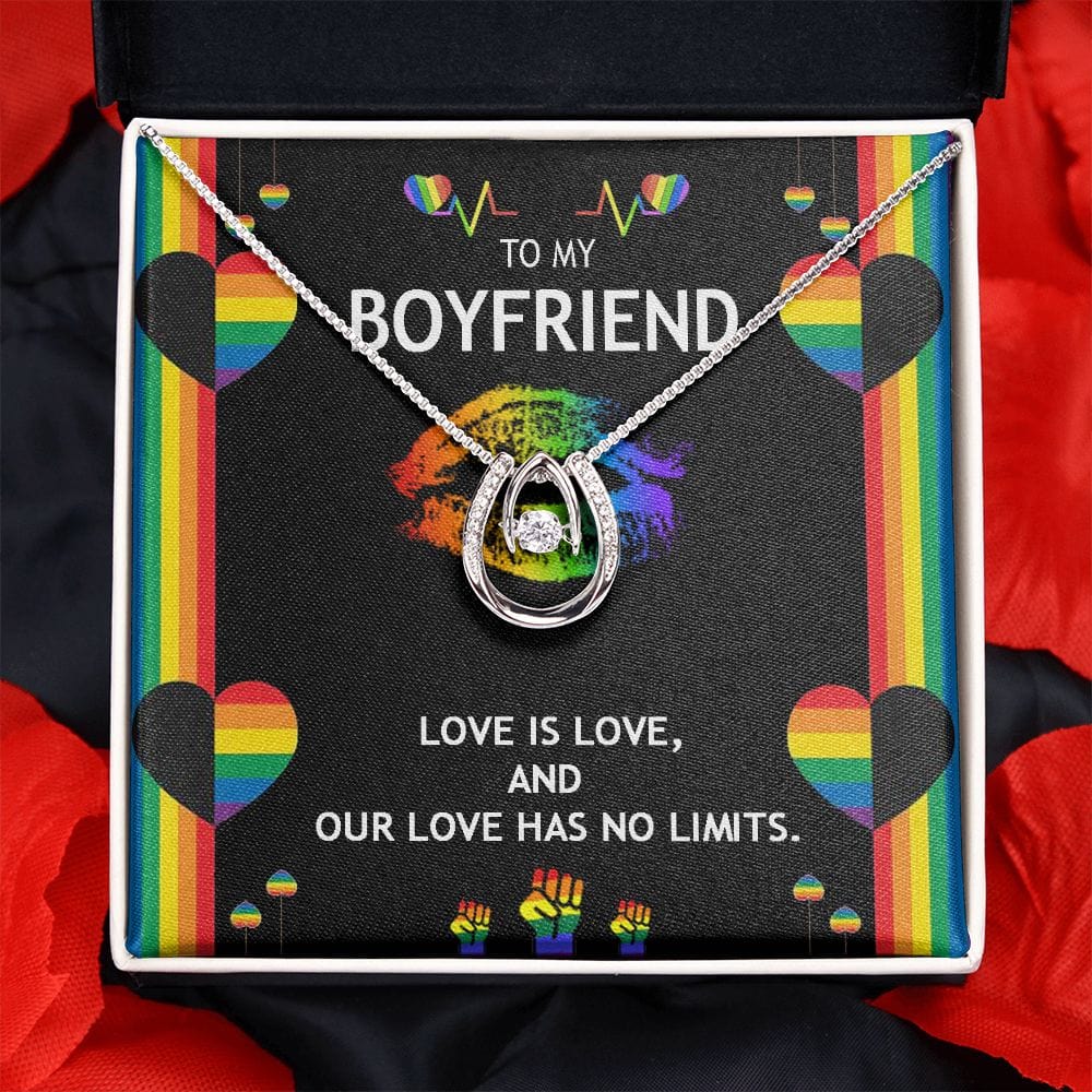 Novio afortunado en el amor