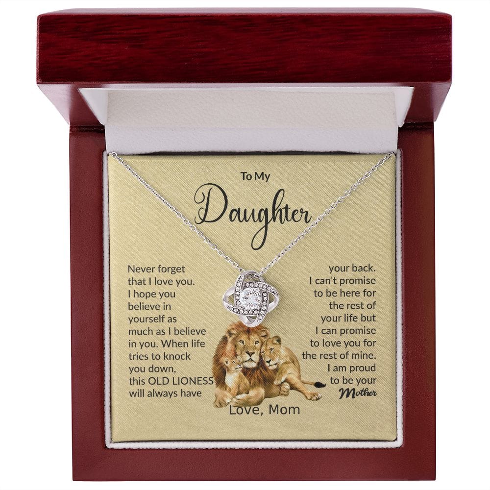 Nudo de amor: esta vieja leona siempre te respaldará