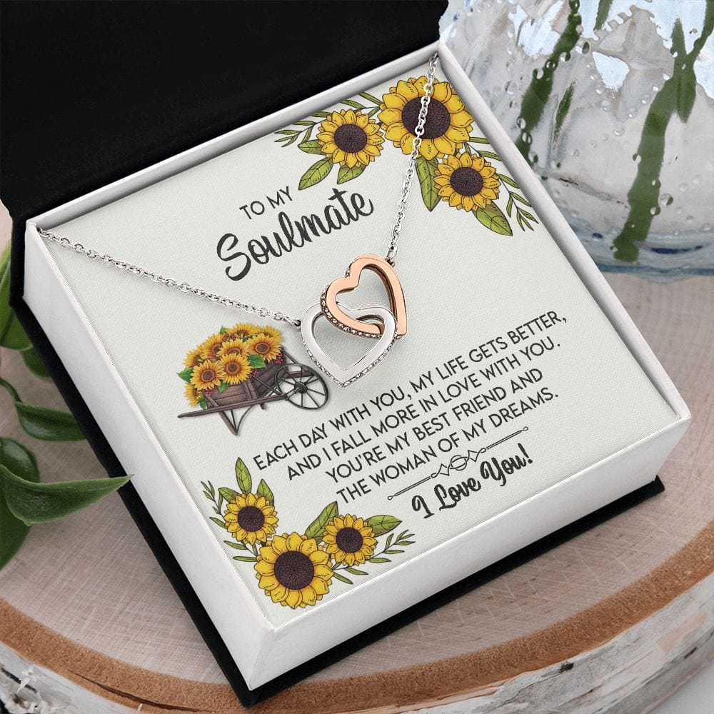 A mi alma gemela: cada día contigo, mi vida mejora.