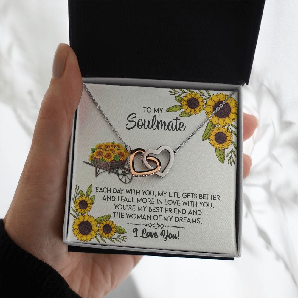 A mi alma gemela: cada día contigo, mi vida mejora.