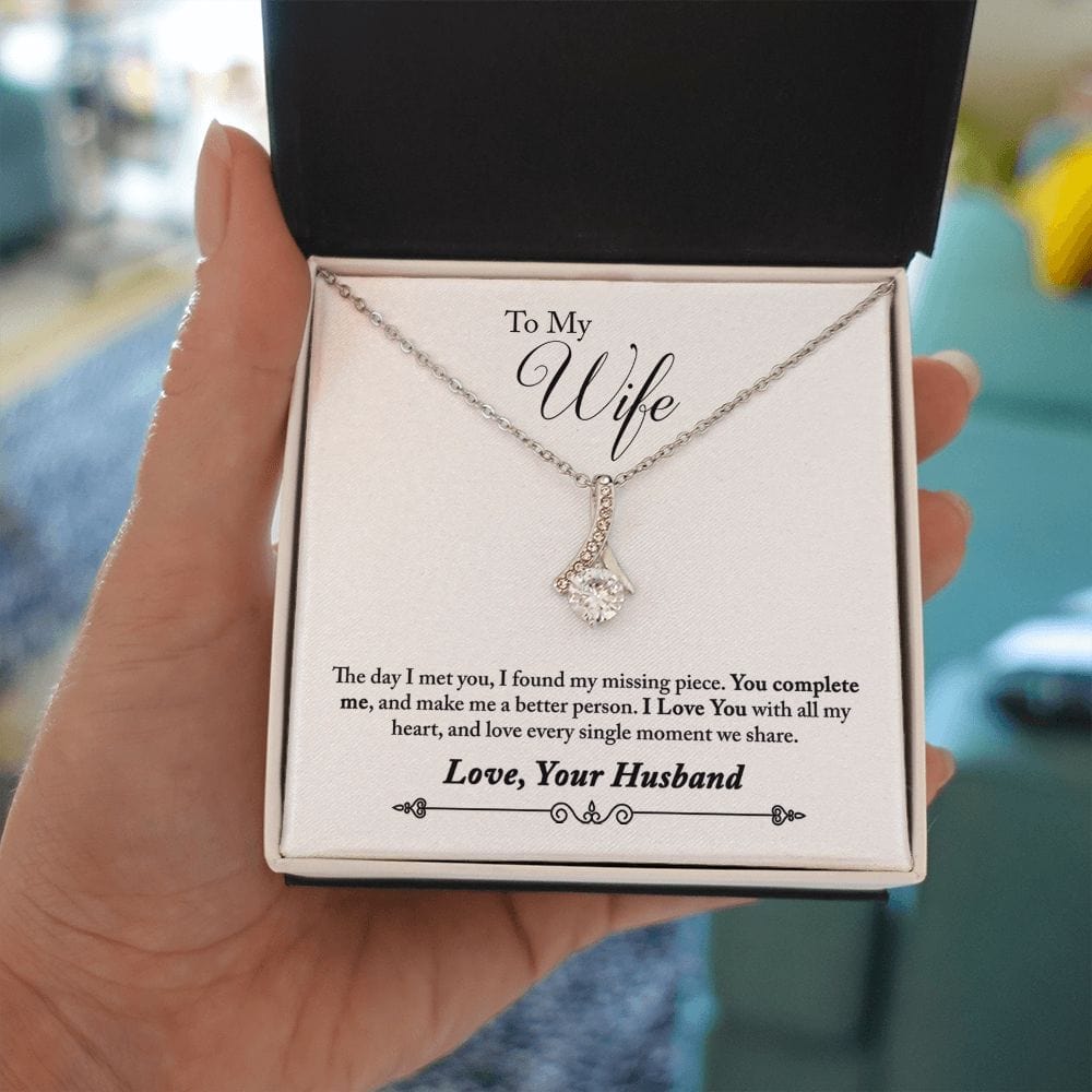 A la esposa del marido: collar de belleza seductora