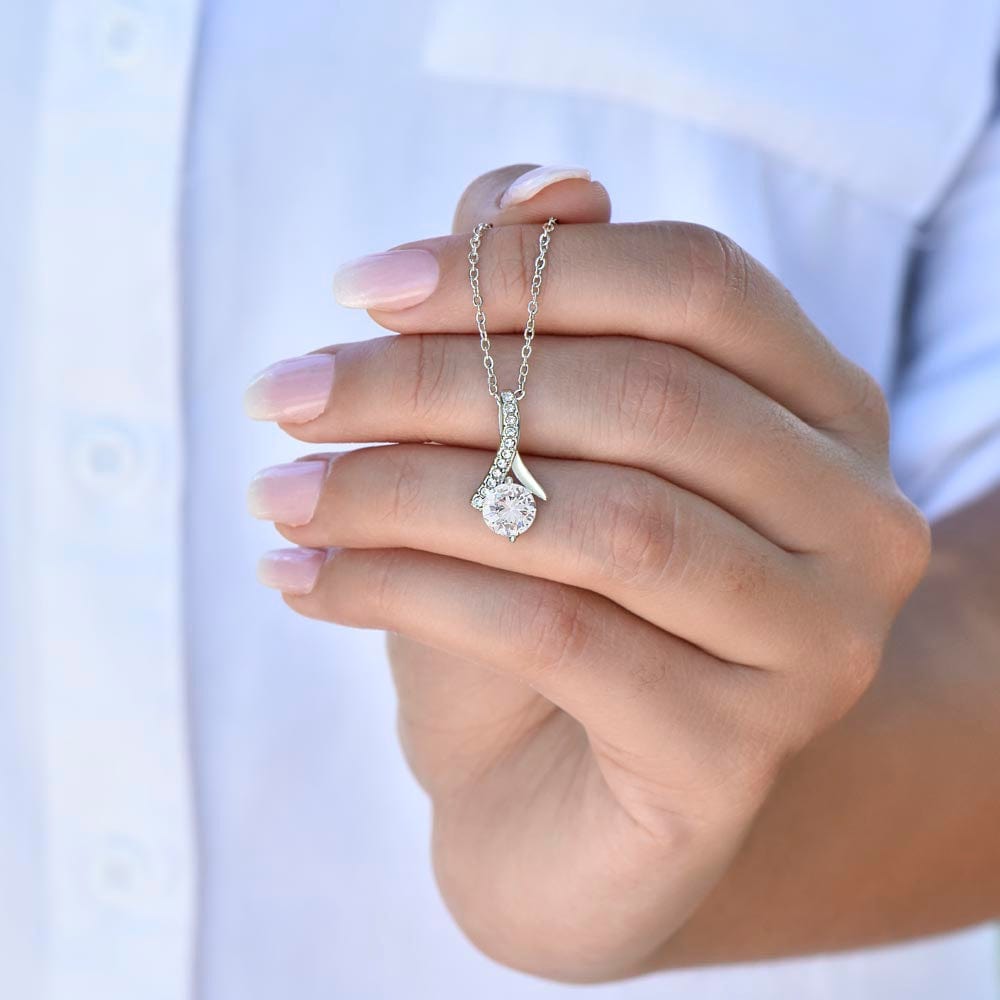 A la madre del hijo: eres el mejor collar de belleza seductor