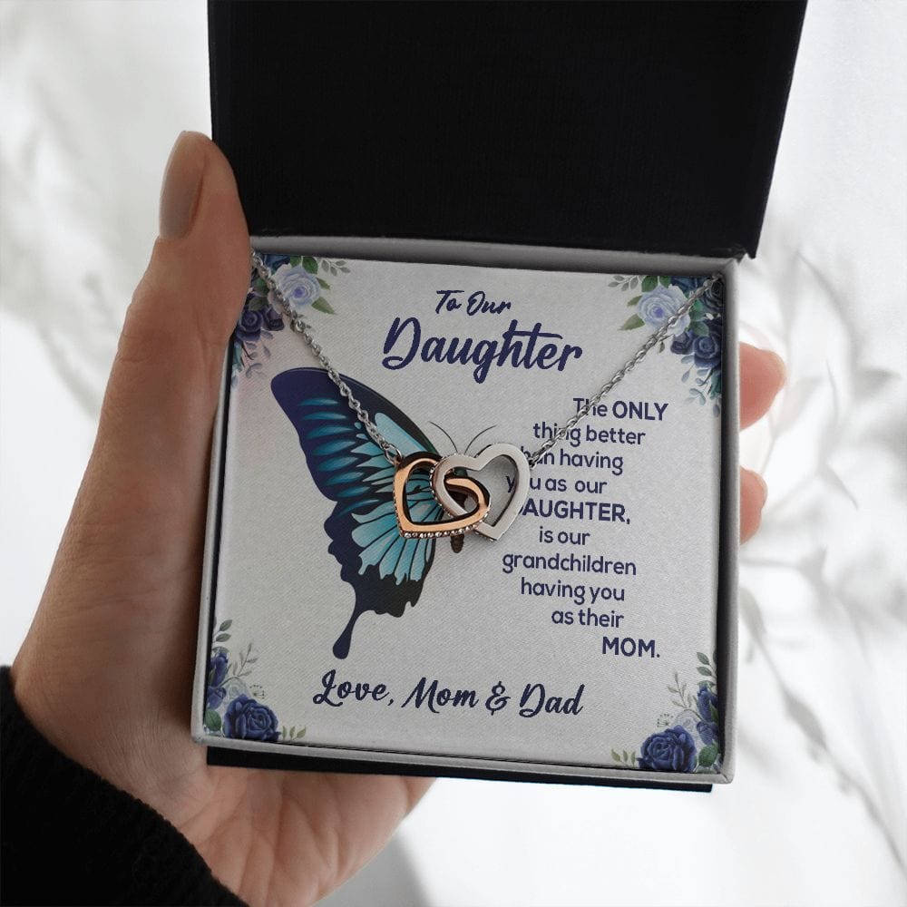 A nuestra hija, de mamá y papá.